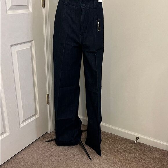 Express Women's Dark Wash Wide Leg Trouser Jeans Size 6 NWT - Picture 1 of 7